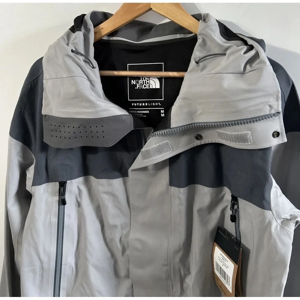 Mens NWT The North Face Beatty 3L Futurelight Jacket Sz Med Waterproof Snow Ski